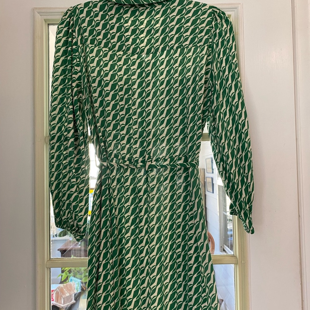 Zara vibrant green and cream colored geometric print midi dress - Picture 8 of 10